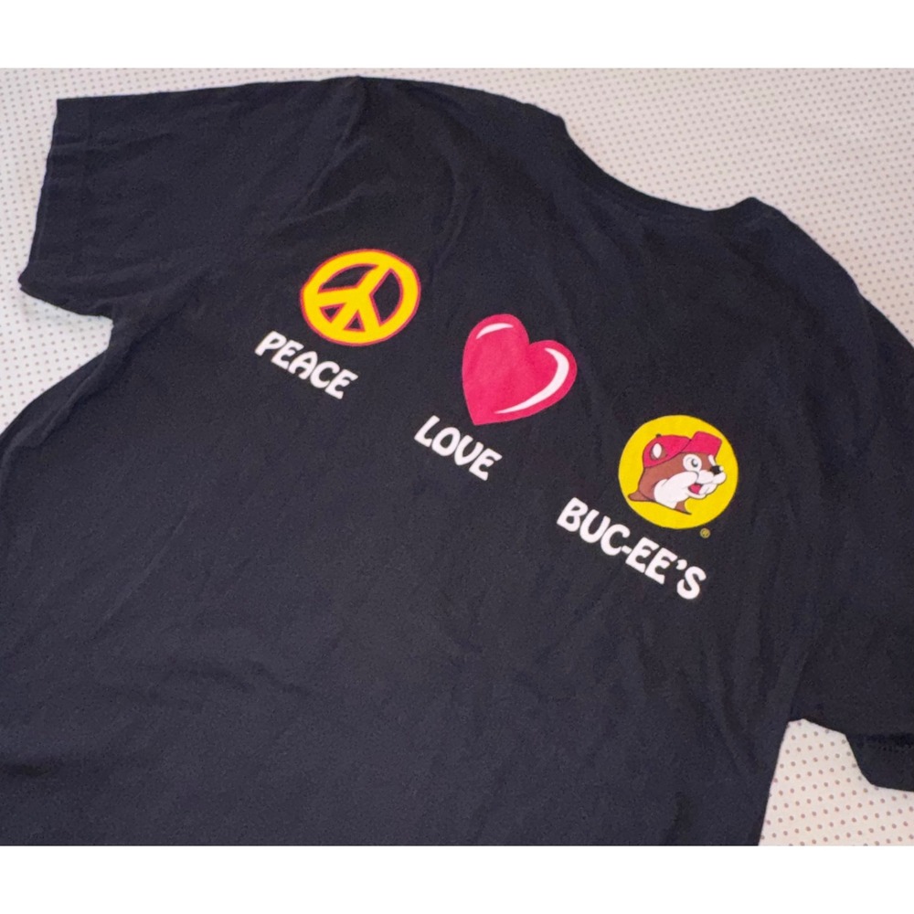 Buc-ee's Peace Love Buc-ee's Graphic T-Shirt Black Cotton Size Medium
